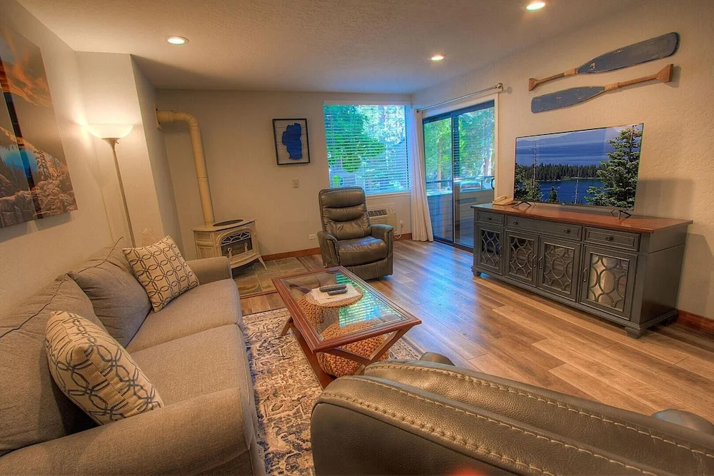 Heavenly Daze 1 Bedroom Condo by Redawning