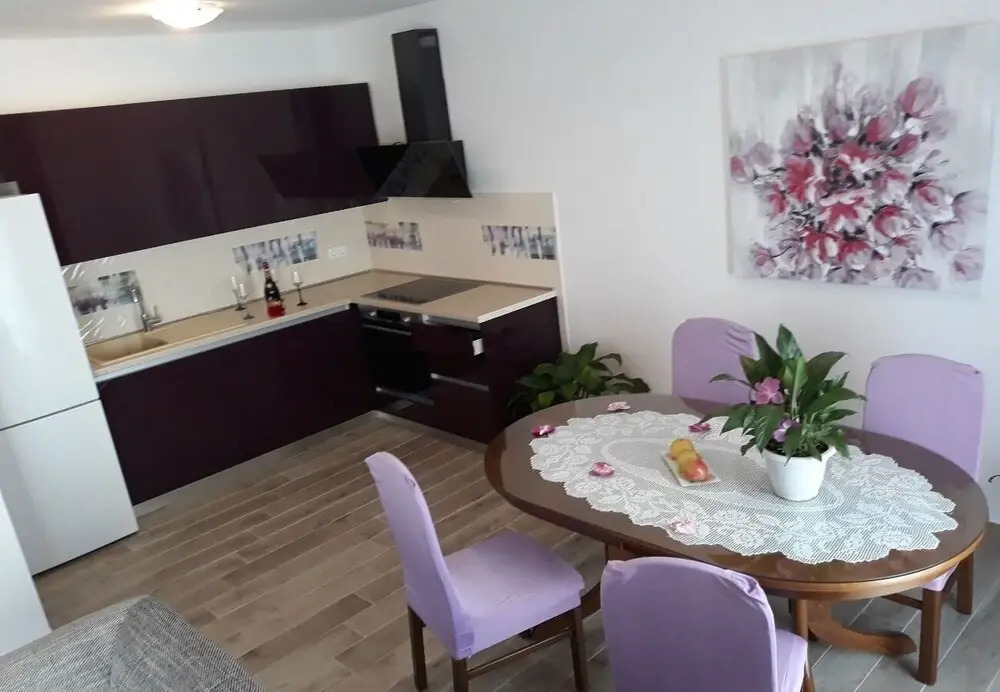 Memi - Great Location, Modern & Parking - A1 Marin