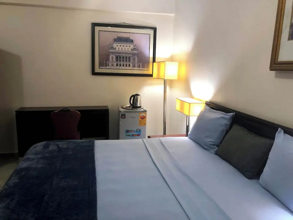 HOTEL MALLIKA COMPANY, SL