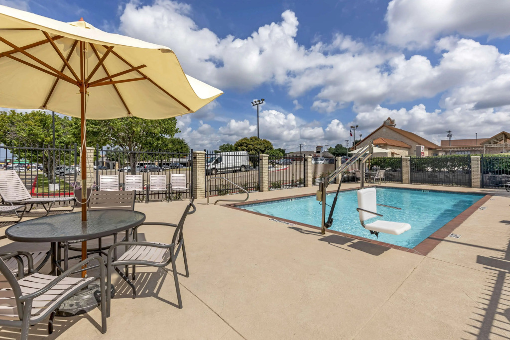 Best Western Plus Lake Worth Inn & Suites