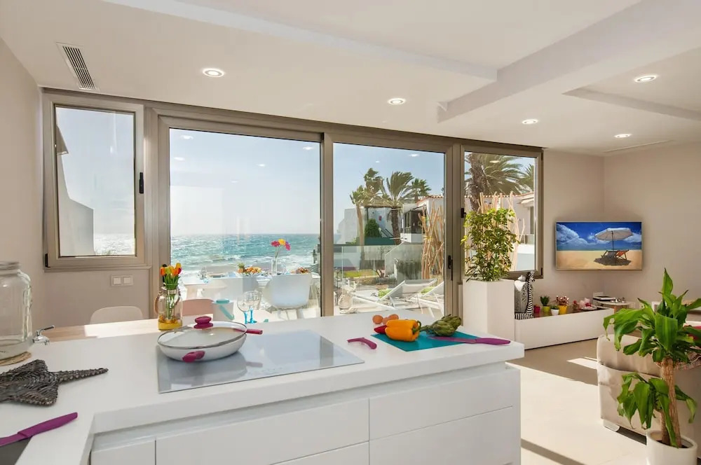 Bungalow Playa del Aguila II over the sea by VillaGranCanaria