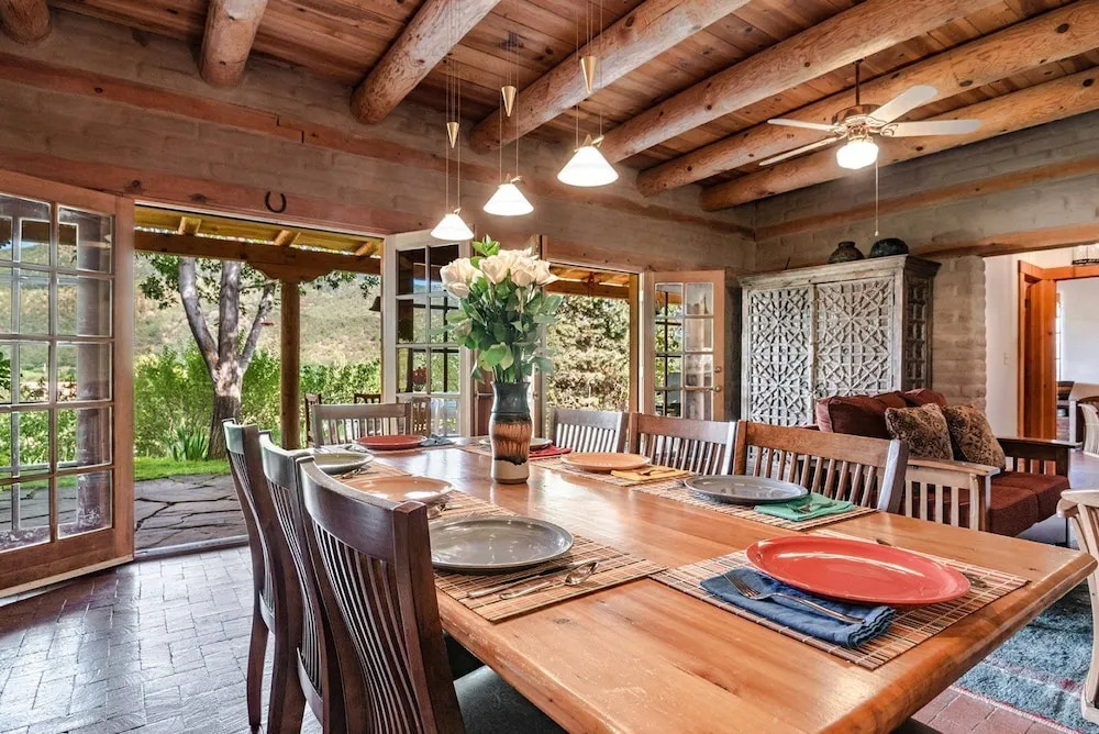 Canyon View Retreat - All Adobe Home, Tranquil Setting, Spectacular Views, Hot Tub Under the Stars