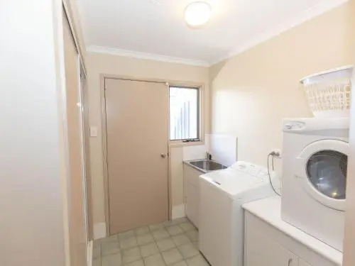 Acacia 5 2 Kirwan Close