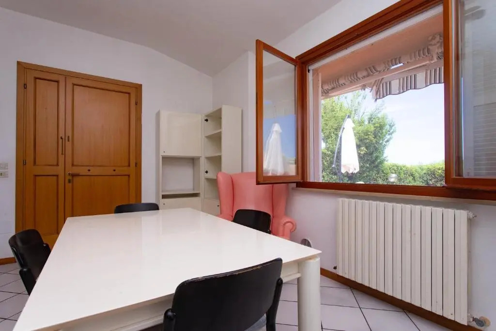 N57 - Numana, Villa Con Giardino a 200mt Dal Mare