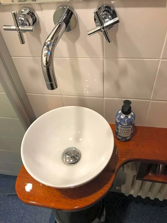 Hotelboot Zwaan