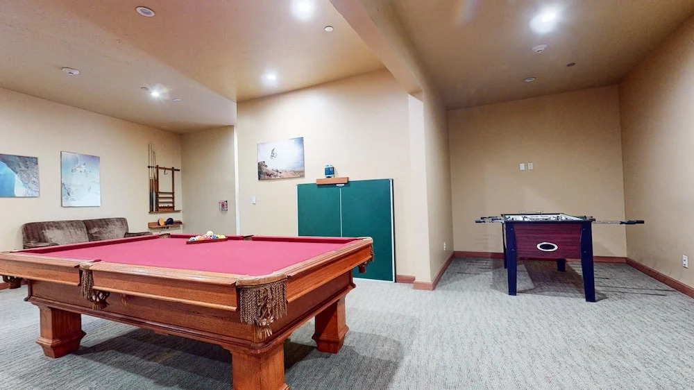 Gorgeous Condo at Obsidian Clubhouse Downstairs