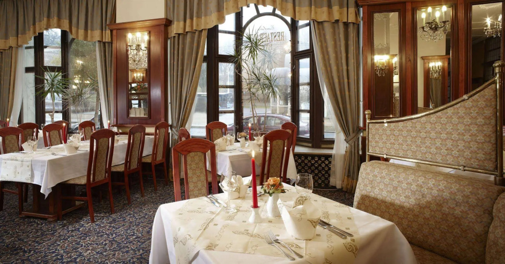 Hotel Excelsior