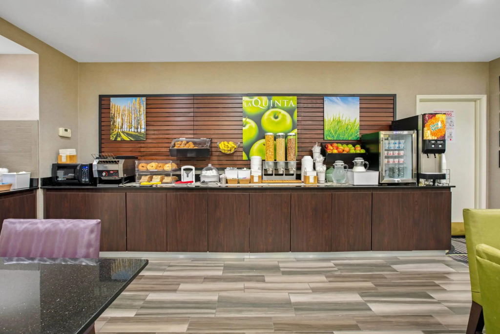 La Quinta by Wyndham DFW Airport South / Irving