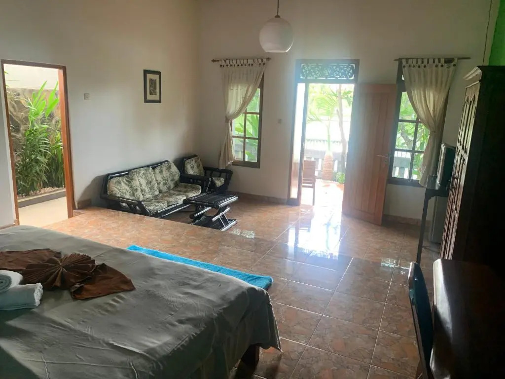 Lovina Vibes Hotel