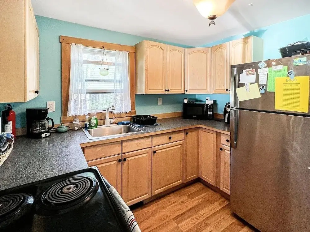 Beach Daze Cottage Brought to you by GetAway Vacations