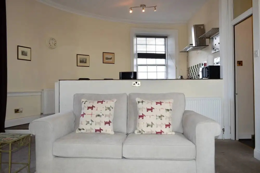 Unique Studio Apartment With Roof Terrace
