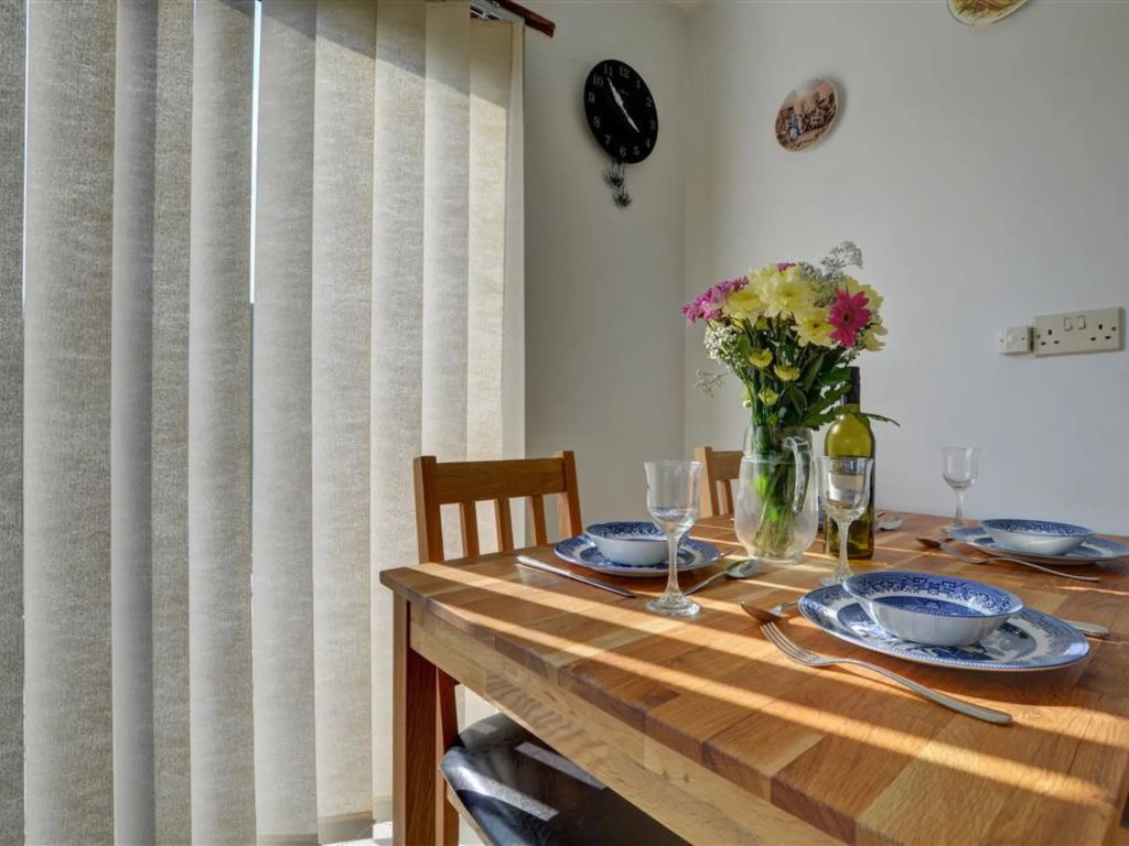 2 Bed in South Molton oc-willo