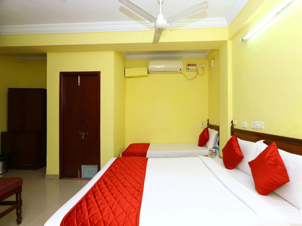 OYO 9343 JP Residency