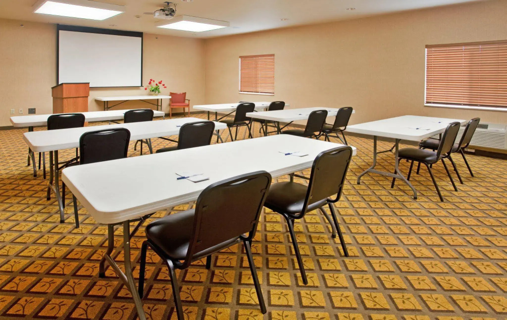 Candlewood Suites Springfield by IHG