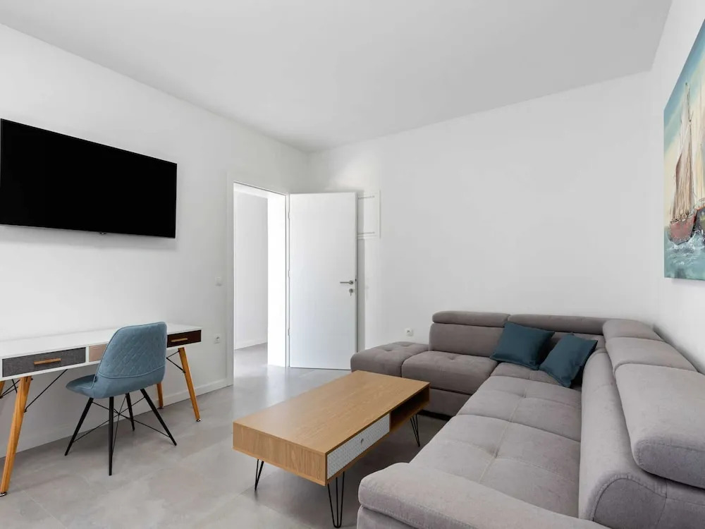 Holiday Home in Vir Near sea Beach