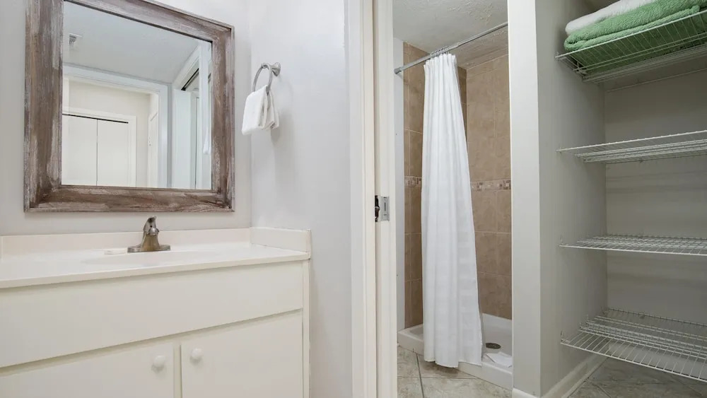 Bayou Village 615* - 2BR 3BA