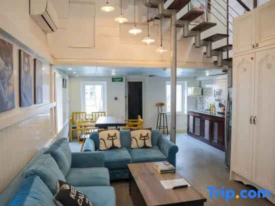Old Quarter 3BR Home | 1km to Hoan Kiem Lake | Food & Easy Access
