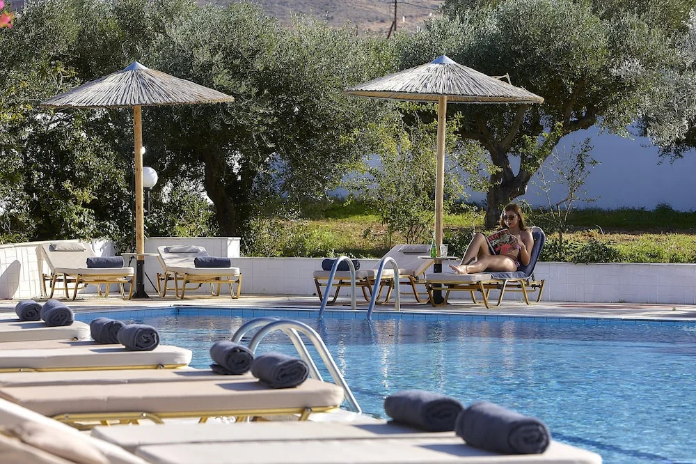 Vasia Royal Hotel