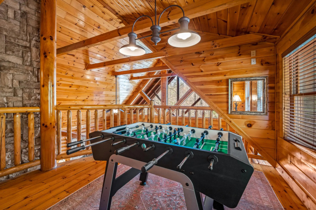 Affordable Cozy Cabin with Firepit Gameroom