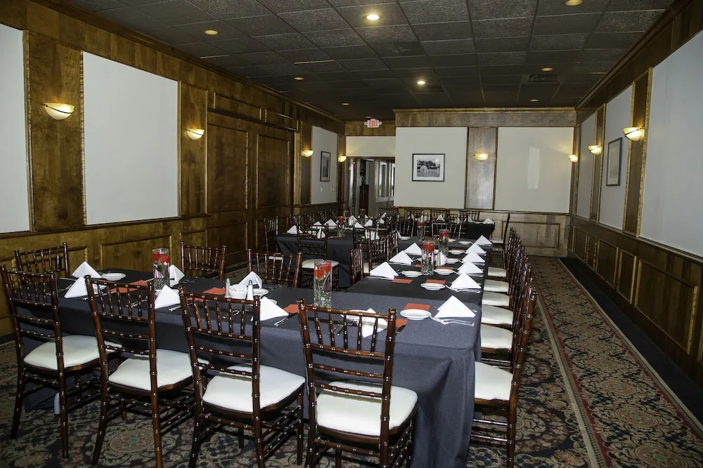 The Stables Inn & Suites