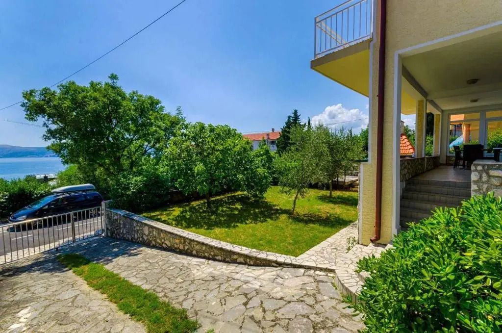 Apartment in Novi Vinodolski 39131
