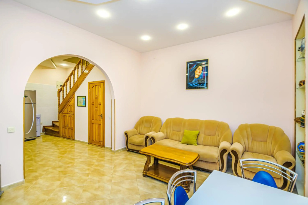 Old City 3 Room Lux Home
