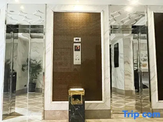 Yazz Hotel