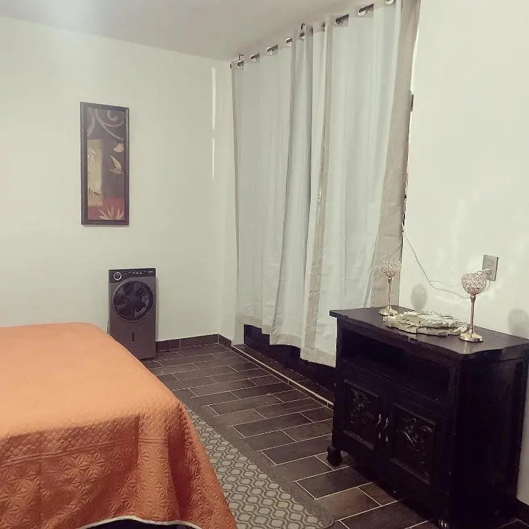 Agradable y caluroso apartamento de 3 recamaras y 2 Baños Completos recién remodelado