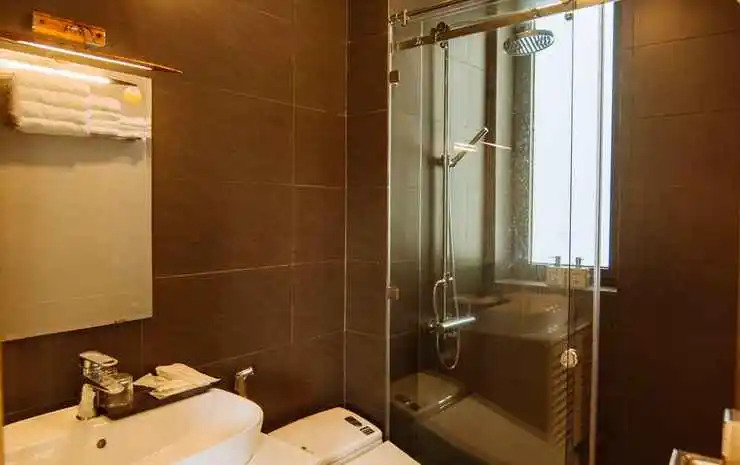 Duong Sat Quang Binh Hotel