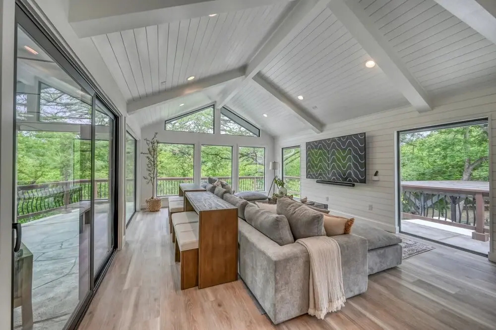 Luxury Riverfront Villa with Firepit & Gameroom