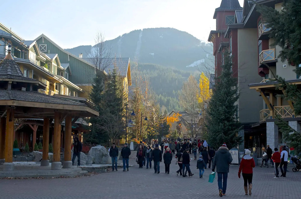 Eagle Lodge 225 by Outpost Whistler
