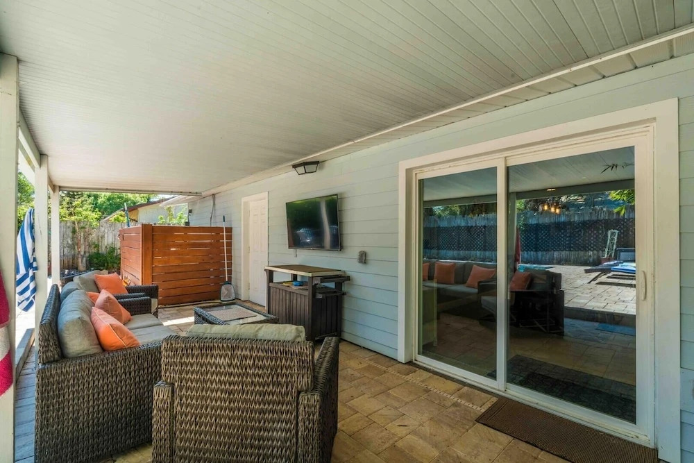 Vilano Beach I Ocean - Private Pool - Fire Pit 3 Bedroom Home