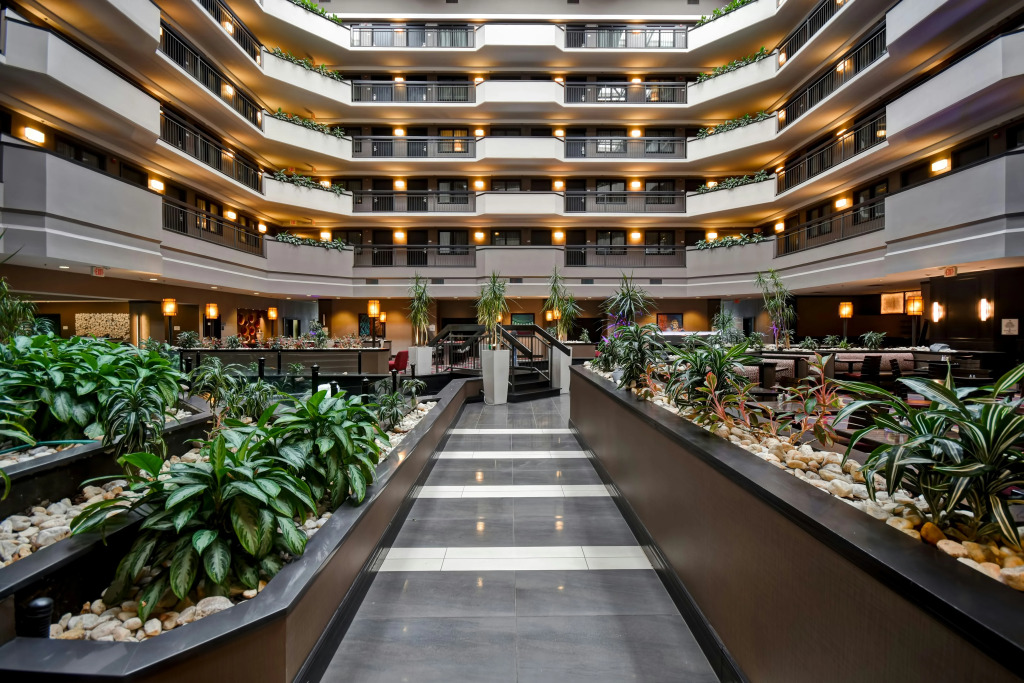 Embassy Suites by Hilton Dulles Airport