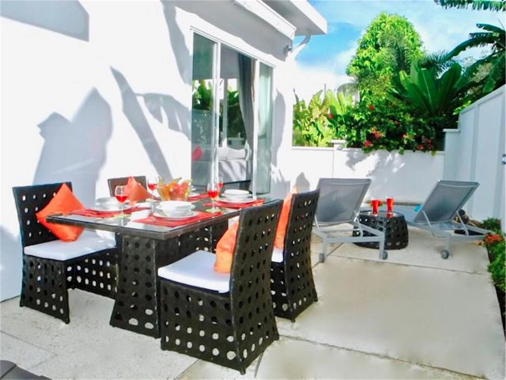 The Greens 6 Rawai 2 Bedrooms Villa