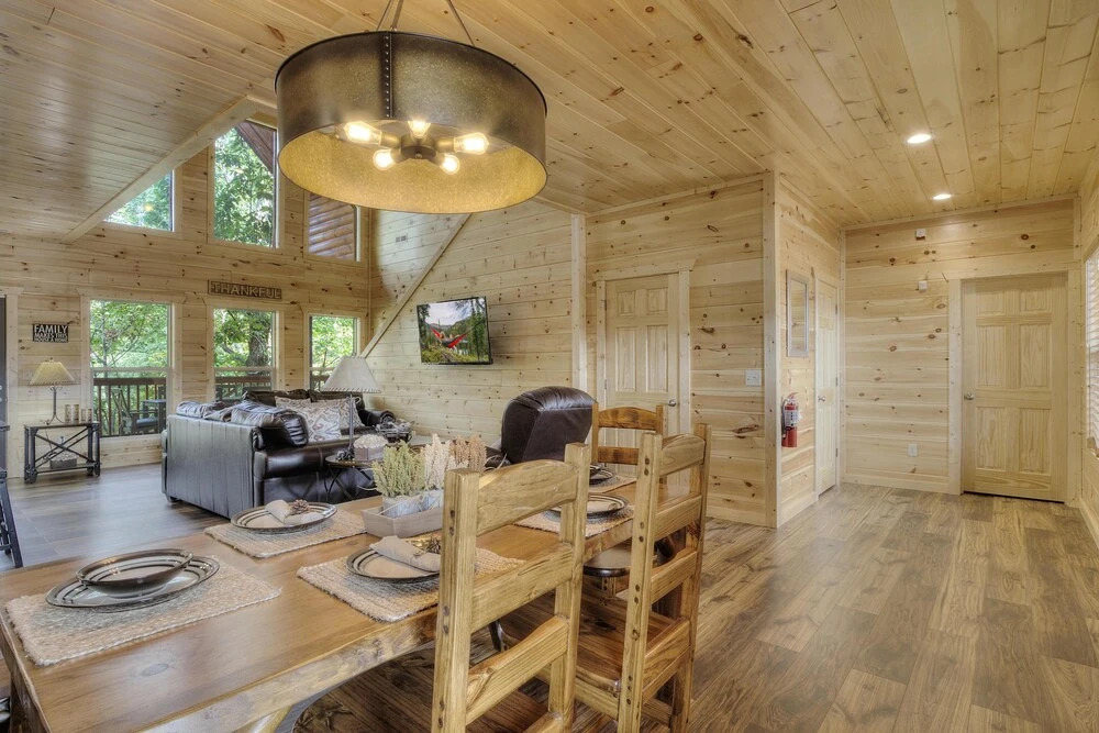 DT 2 Brand NEW Cabins 2 Pools 2 HOT Tubs ETC
