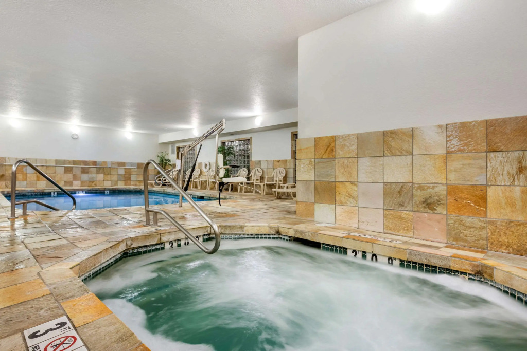 Clarion Pointe Medford