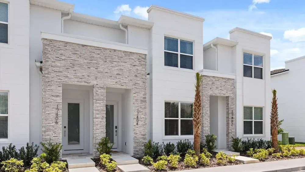 Upstay-luxury 3BR Home w Private Pool & Games Room
