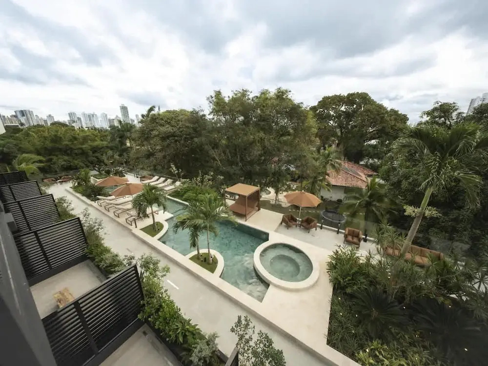 Luxury 2br Apt Pool Access