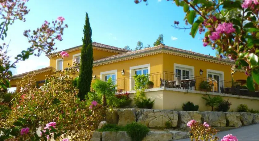 Villas privées avec piscine et spa en pleine nature