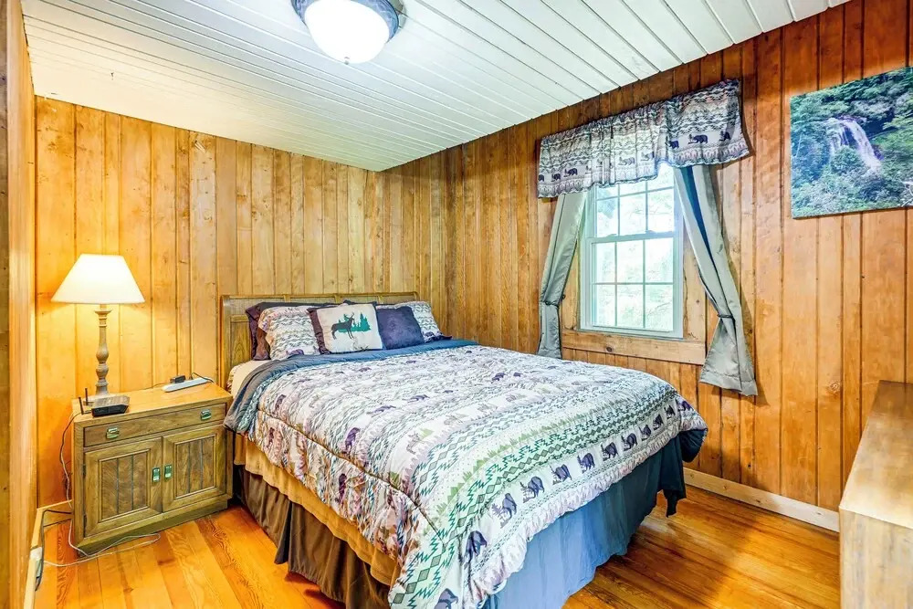 Historic Sapphire Cabin w/ Porch, Updated Interior