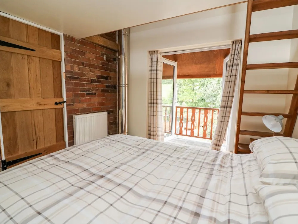 Ynys Cottage