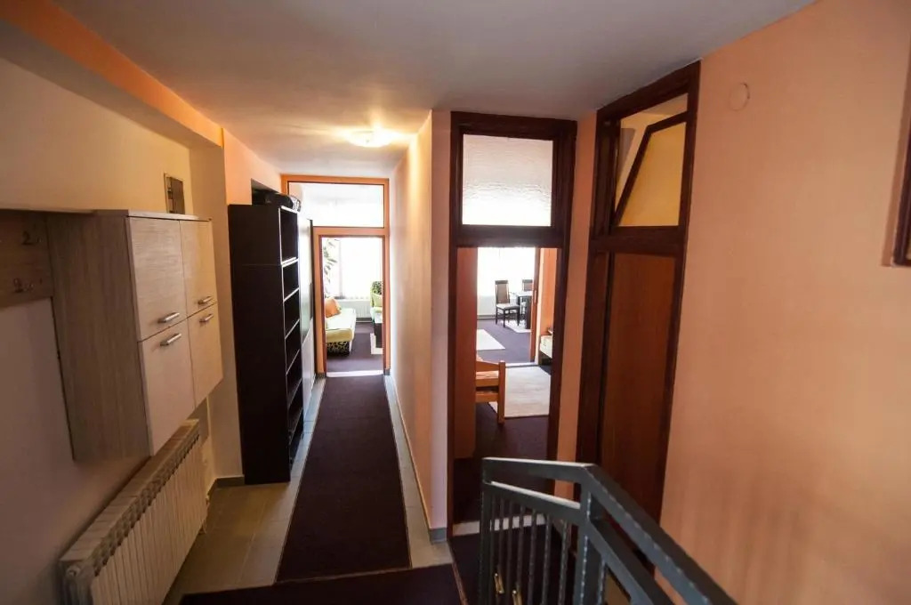 Apartment Center Drvenija
