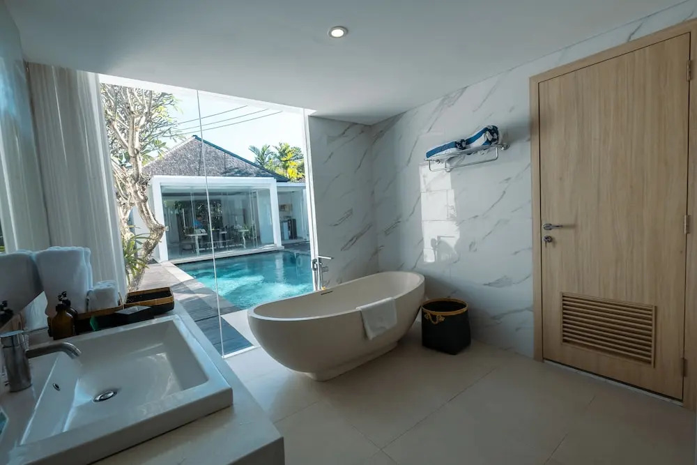 Alami Luxury Villa