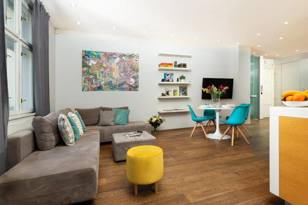 Prague Days - One-bedroom Apartment with Workspace and iMac in Vinohrady
