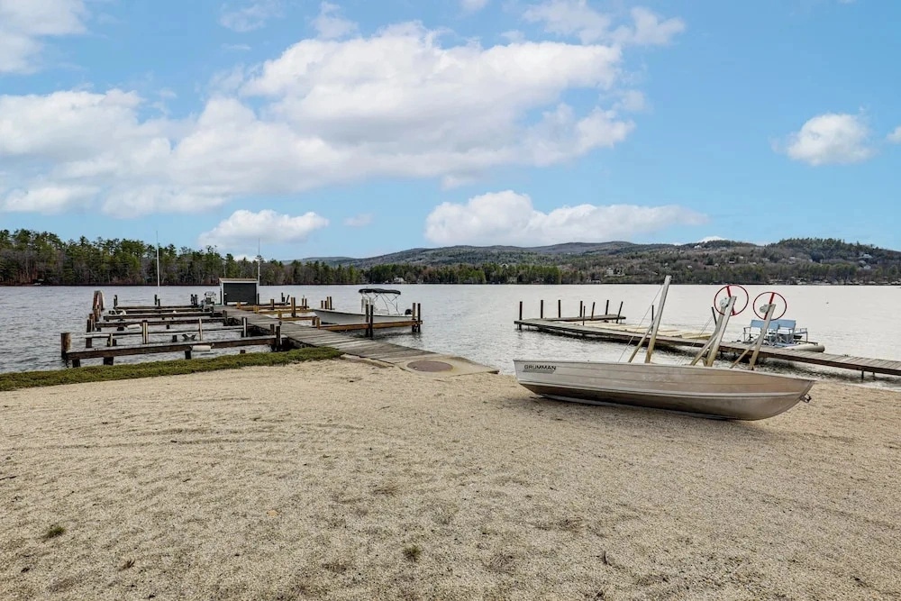 Beachfront Bliss on Newfound Lake! Bristol Condo
