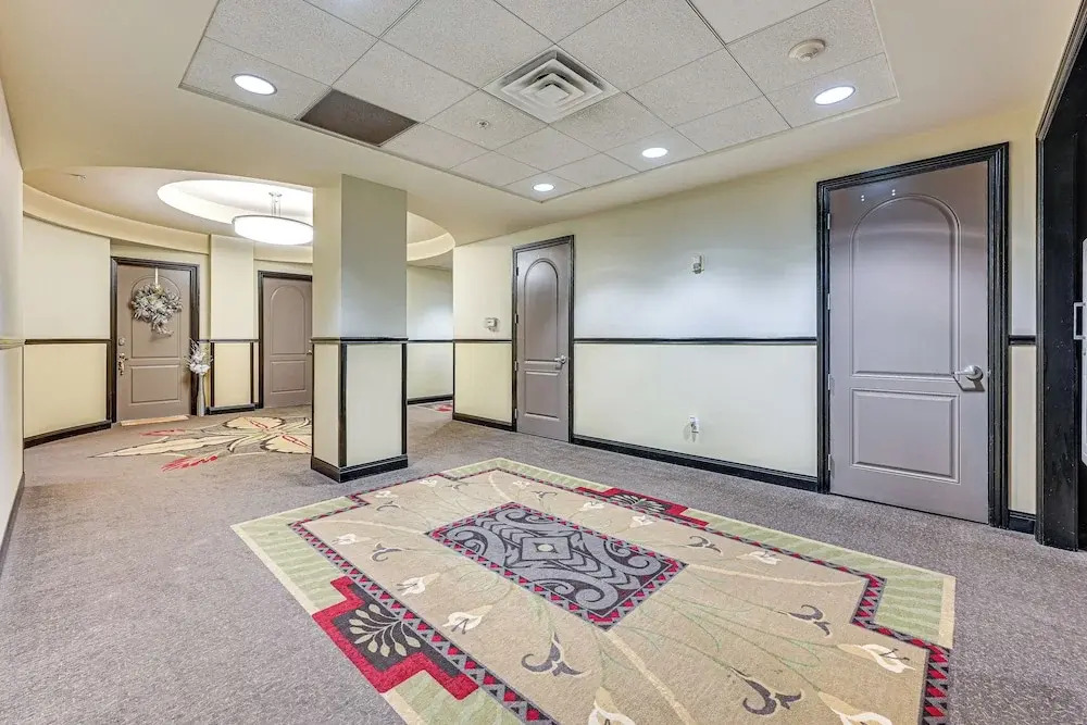 Heart of Dtwn Omaha: Historical Apt w/ Perks