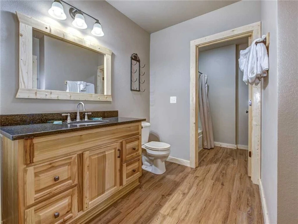 Walnut Ridge, Pool Table, 3 Bedrooms, Private, View, Hot Tub, Sleeps 11