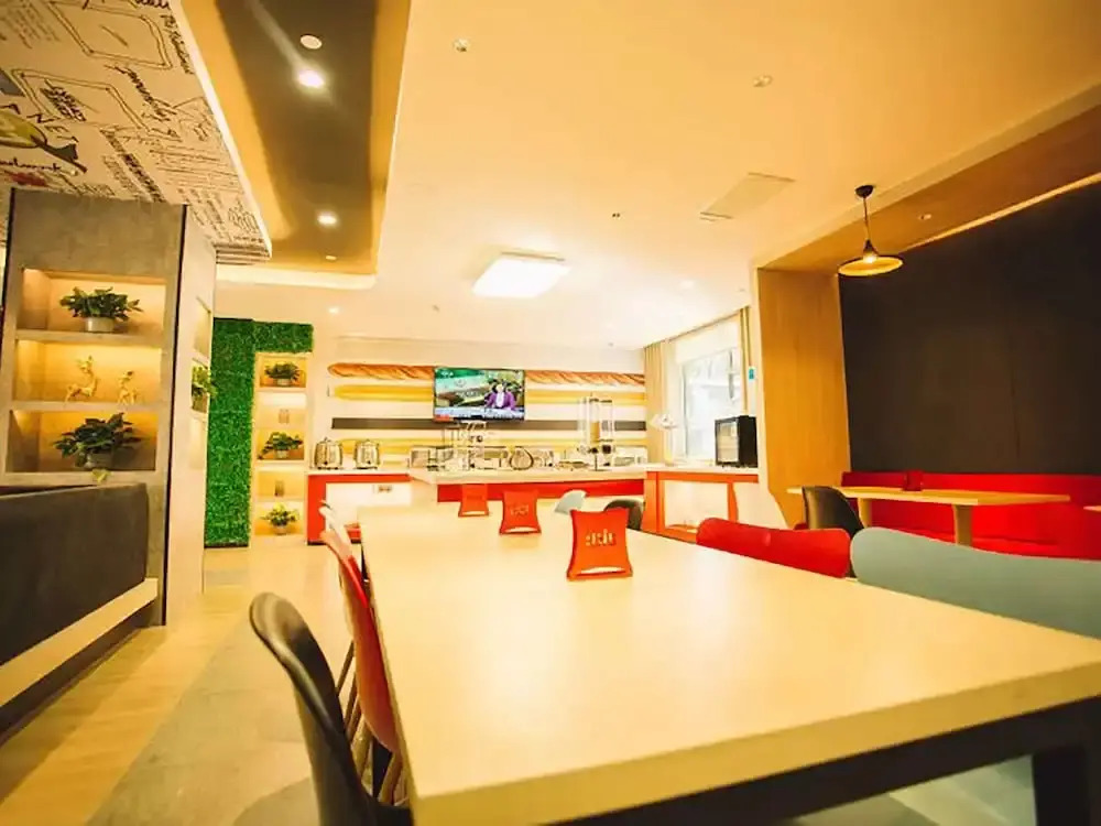 Ibis Lanzhou Xigu Yumen Street