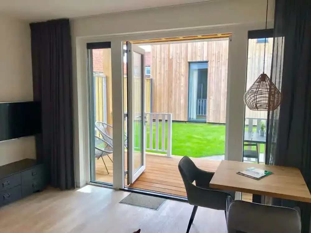 Ground Floor Lodge With Private Veranda