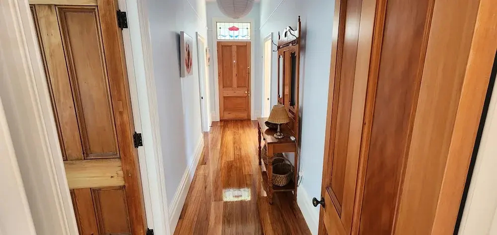Rewa House ~ city home, 3 bedrooms, walk to CBD